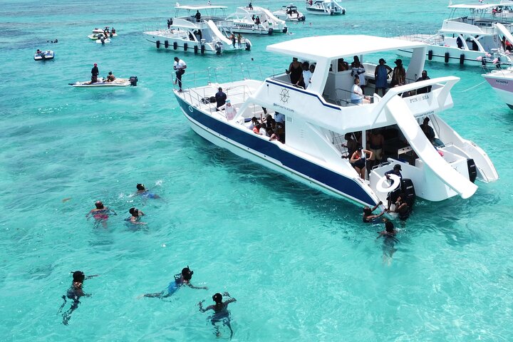 Best Party Boats For Unforgettable Celebrations